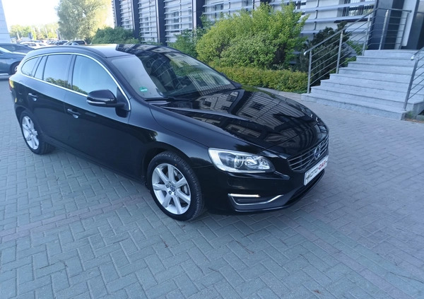 Volvo V60 cena 51900 przebieg: 226000, rok produkcji 2015 z Siedlce małe 497